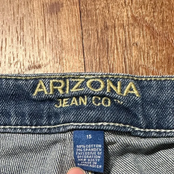 Arizona Jean Company Blue Distressed Jean Shorts - Picture 3 of 6